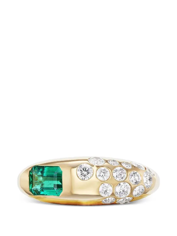 Uniform Object Dowry Emerald and Diamond Ring in Gold
