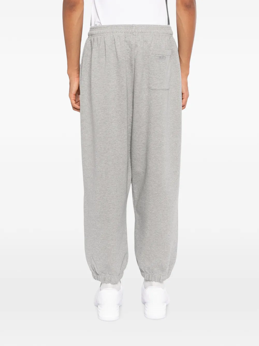 VETEMENTS Trainingsbroek met geborduurd logo Grijs