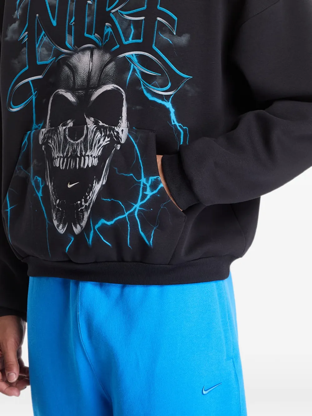 Nike Standard Issue brushed pullover basketball hoodie Zwart