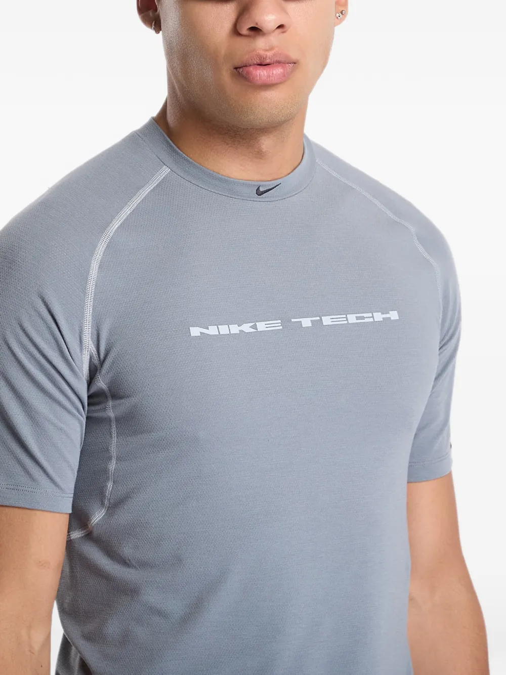 Nike Tech Dri-Fit Short-Sleeve top Grijs