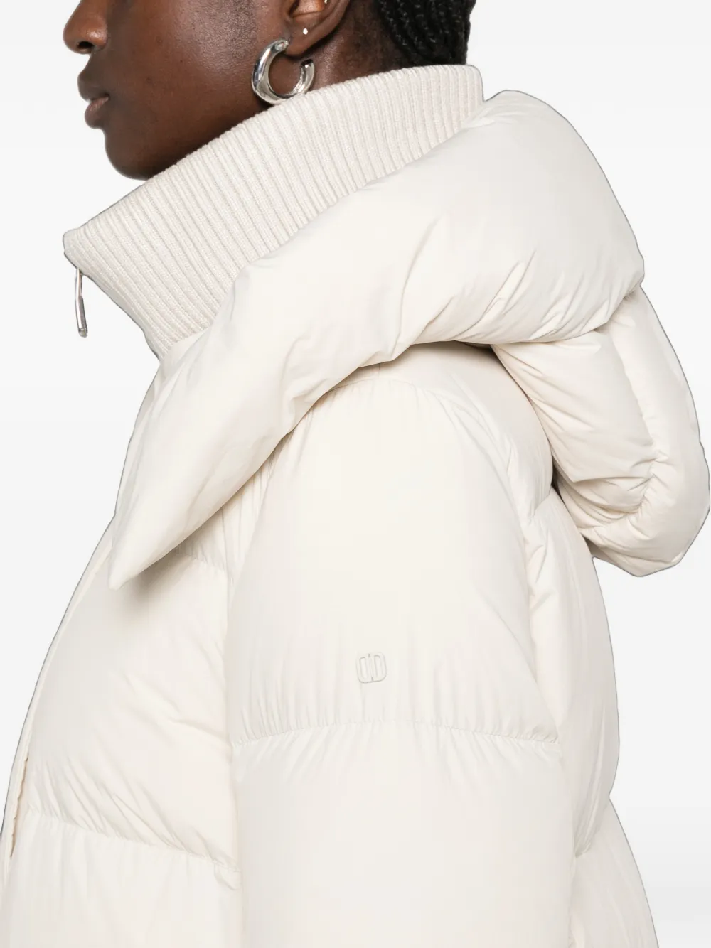 Duno Oversized donsjas met capuchon Beige