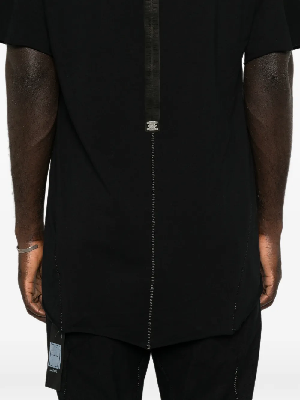 69 BY ISAAC SELLAM exposed-seam metal-staple T-shirt Zwart