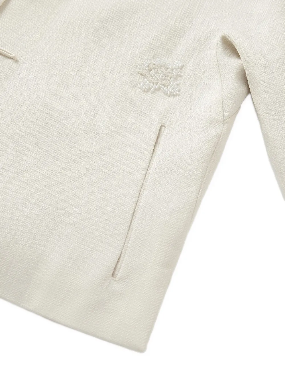 Shanghai Tang Cropped blazer met kikkersluiting Wit