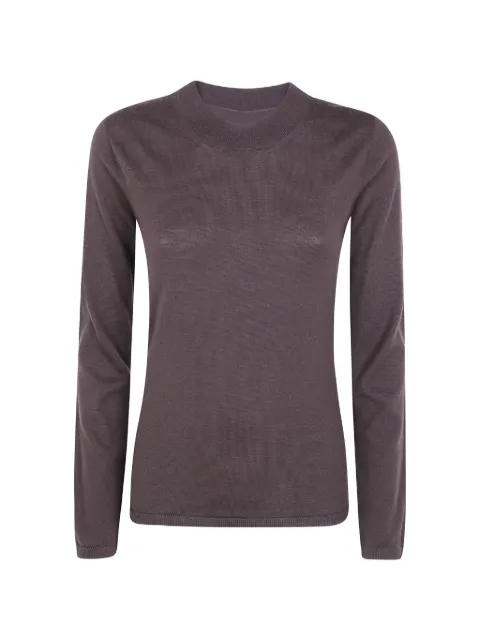 D.Exterior long-sleeve sweater