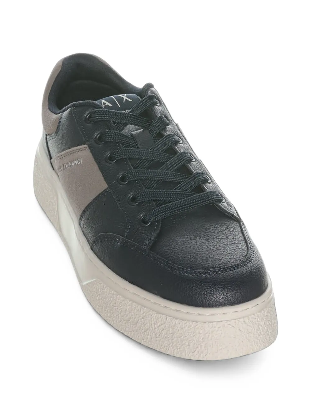 Armani Exchange logo-print panelled sneakers Blauw