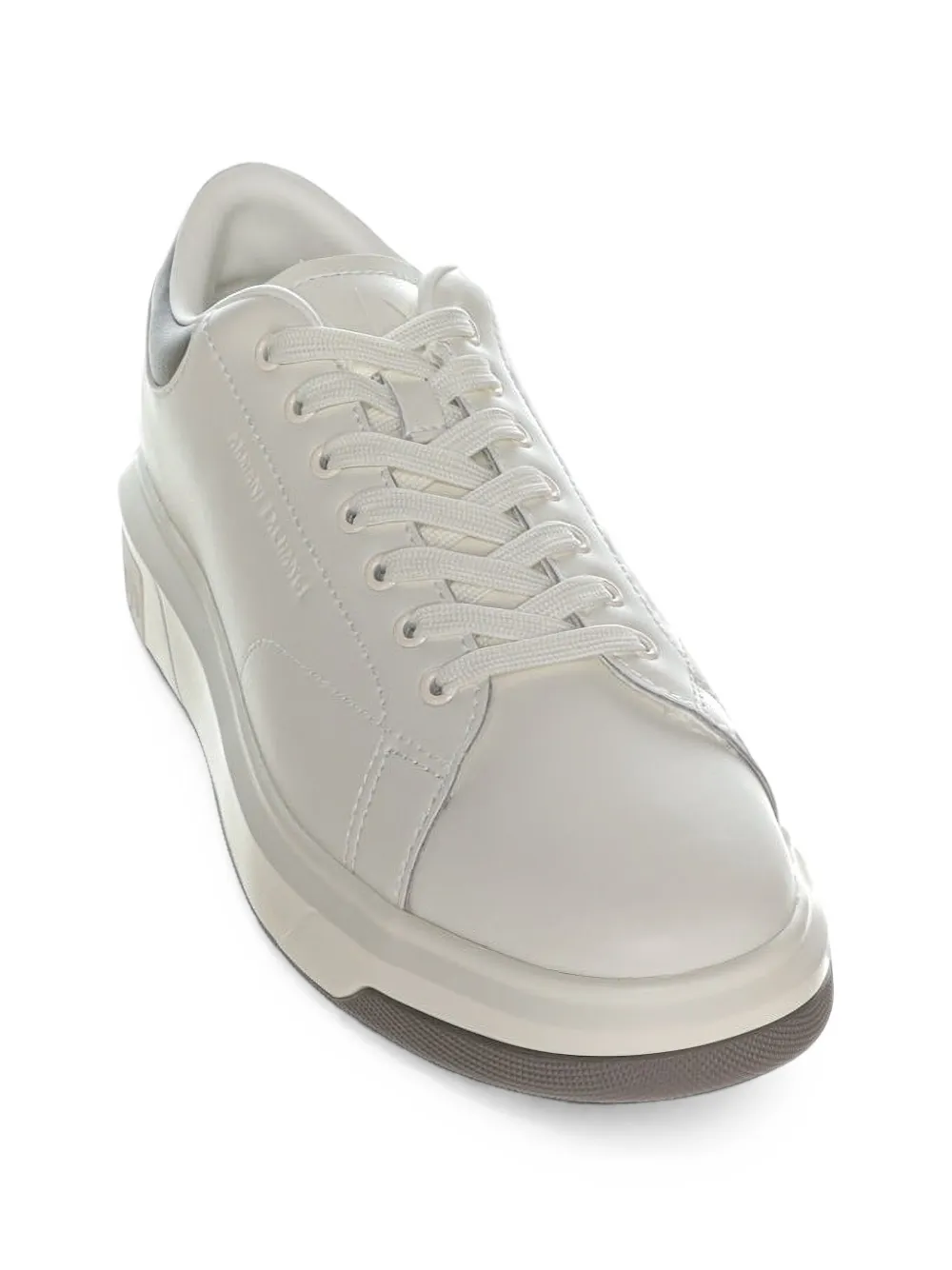 Armani Exchange logo-embossed low-top sneakers Wit