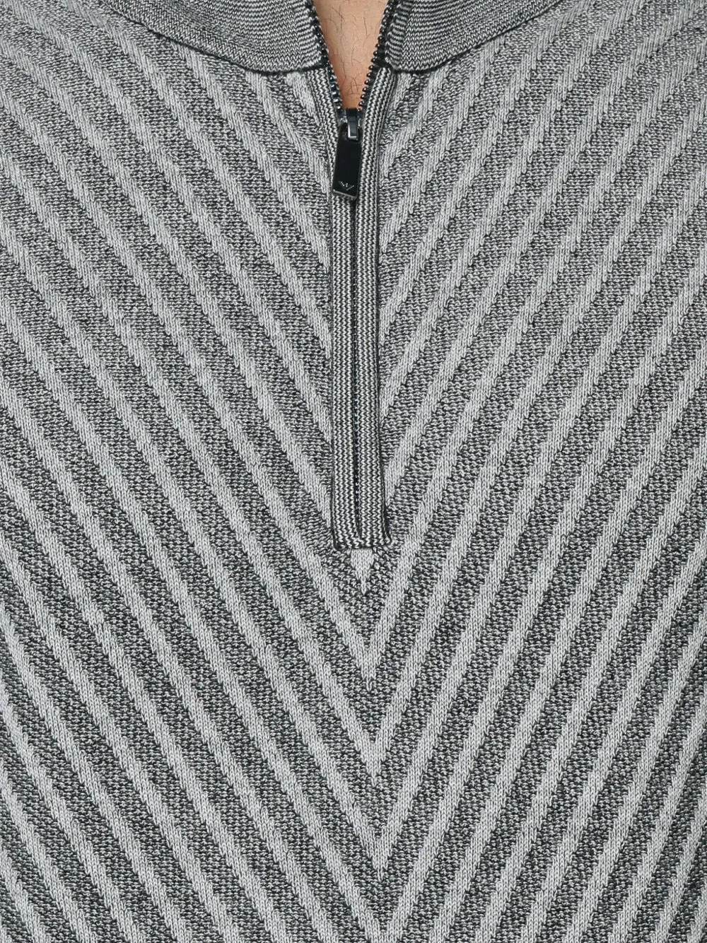 Emporio Armani Gebreide trui met halve rits en chevron-streep Grijs