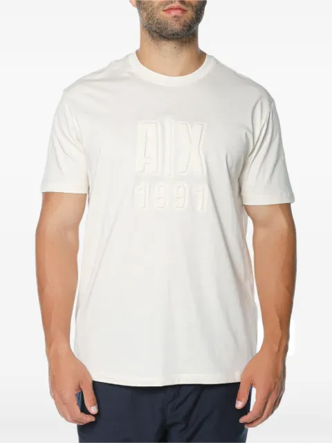 Armani Exchange 엠보스드 로고 크루 넥 티셔츠