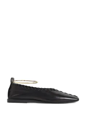 Jil Sander リングディテール フラットパンプス | ブラック | FARFETCH JP