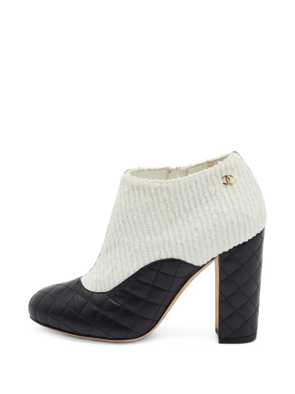 CHANEL Pre-Owned bottines matelassées CC - Noir CHANEL Pre-Owned bottines matelassées CC - Noir