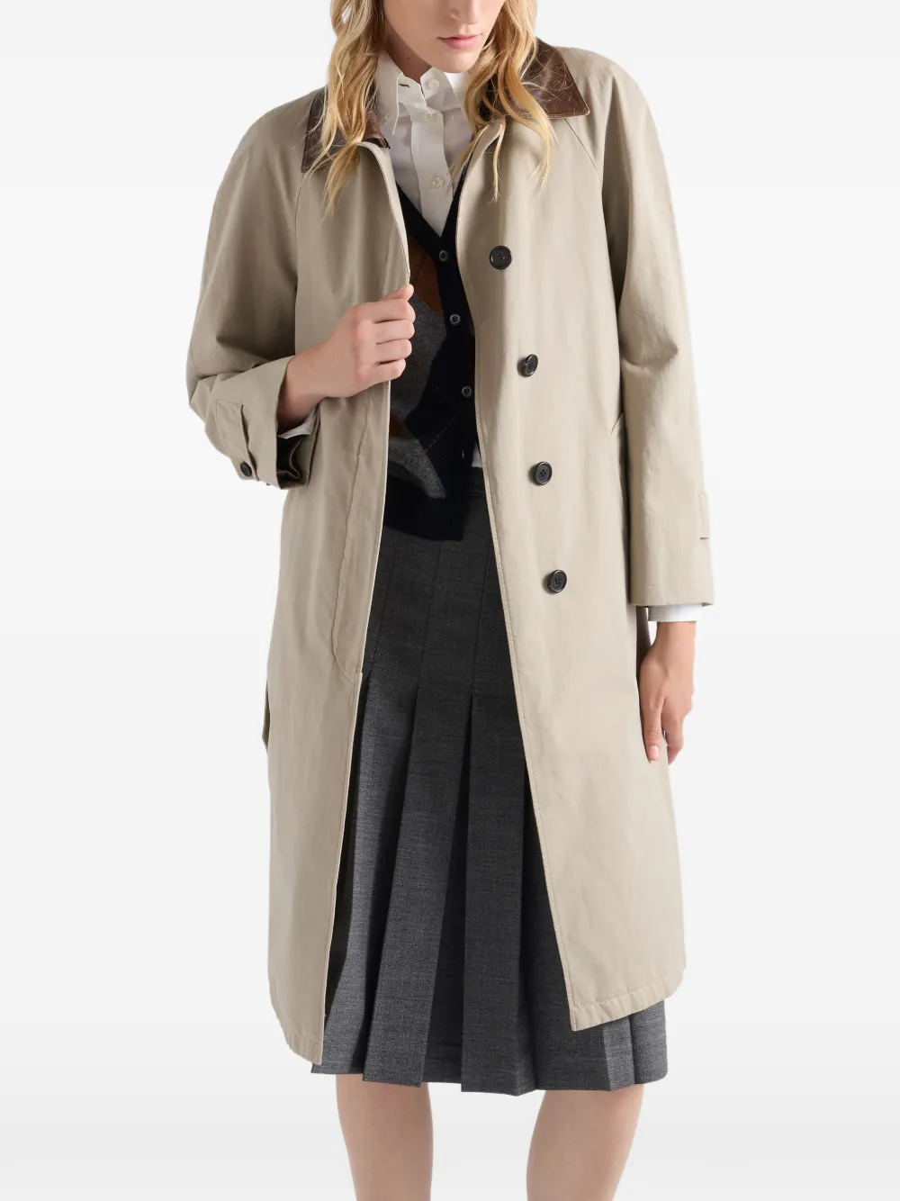 Prada Popeline jas met enkele rij knopen Beige