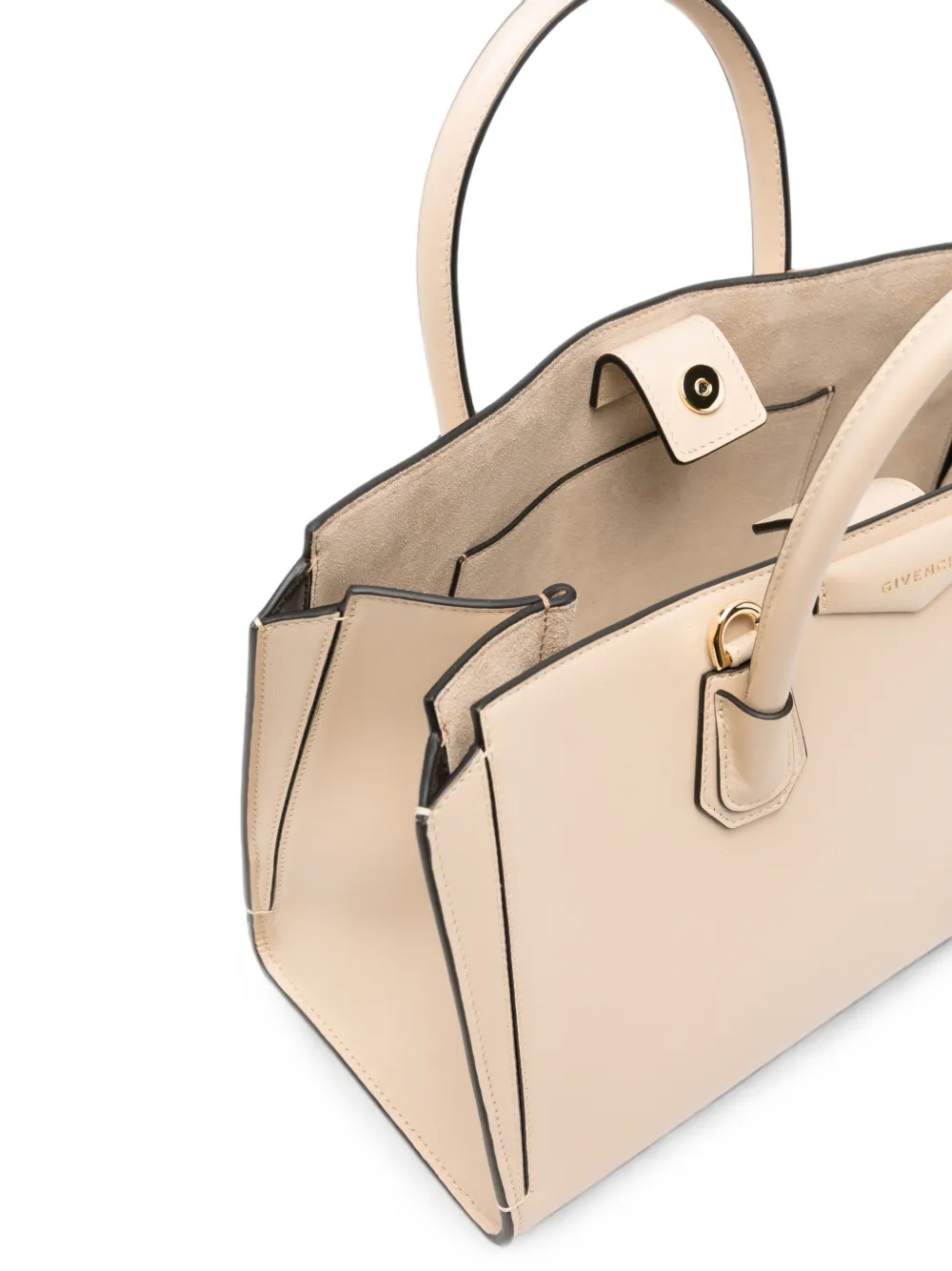 Givenchy Kleine Antigona Catchall tas van glanzend bewerkt leer Beige