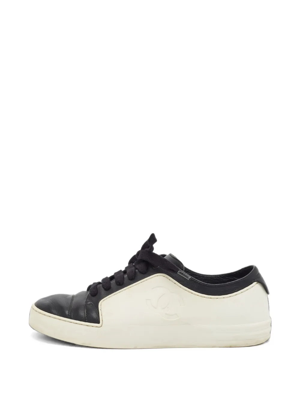 CHANEL Pre-Owned CC-logo low-top sneakers - Schwarz