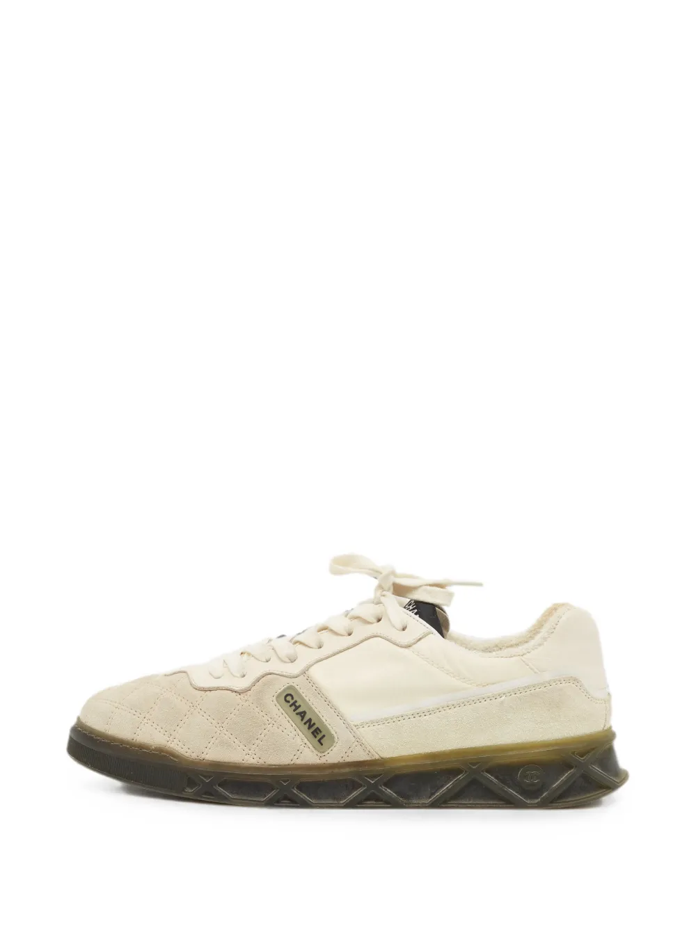 CHANEL Pre-Owned quilted suede CC sneakers - Nude