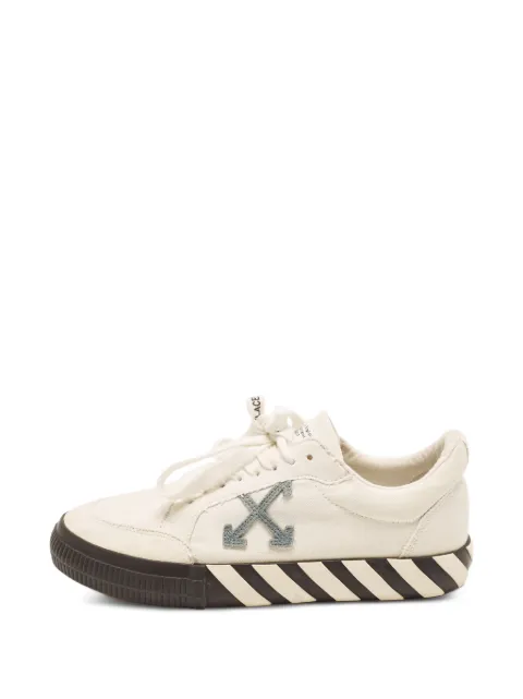 Off-White Pre-Owned 벌커나이즈드 애로우 패치 스니커즈
