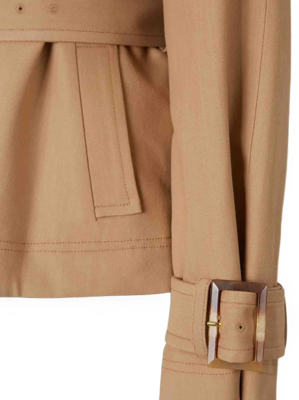 Veronica Beard Lazaro jack met dubbele rij knopen en ceintuur Beige