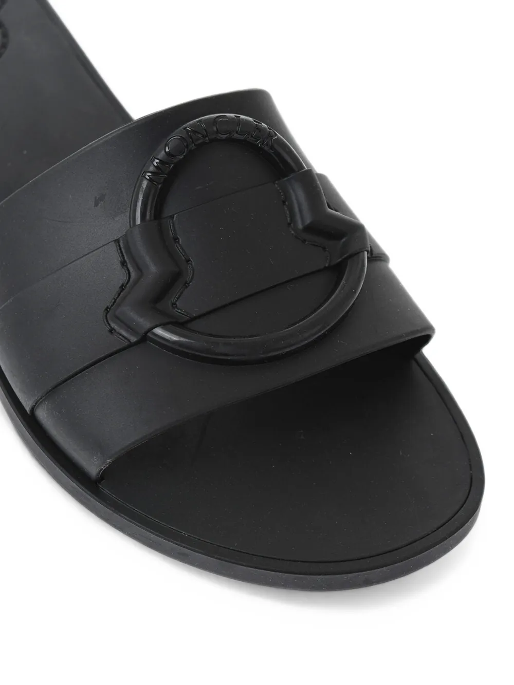 Moncler logo-embossed sandals Zwart