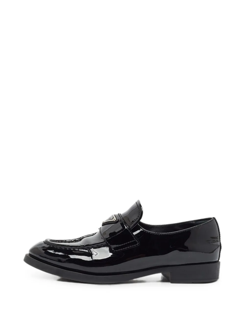 Prada Pre-Owned Triangle patent leather loafers - Schwarz