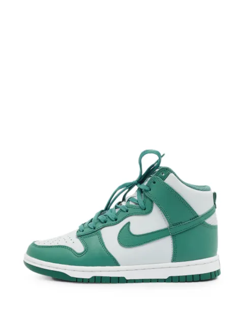 Nike Dunk high-top sneakers