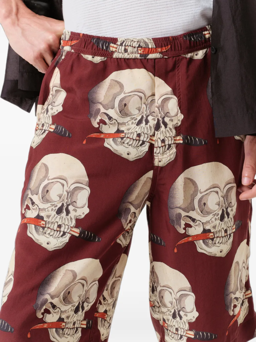 Endless Joy Elastische shorts met doodskopprint Rood