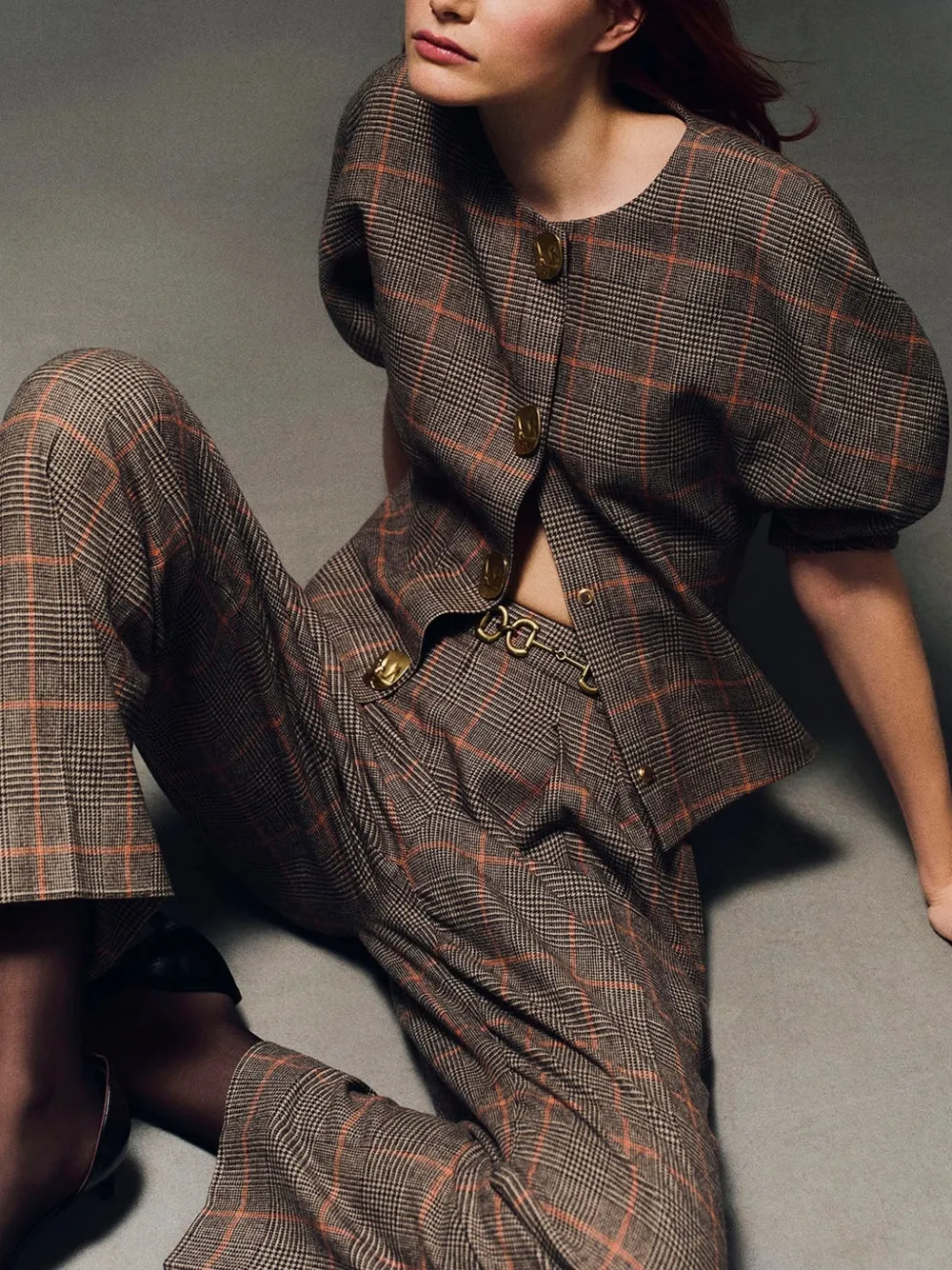 Cara Emerson geruite broek met schakelketting Bruin