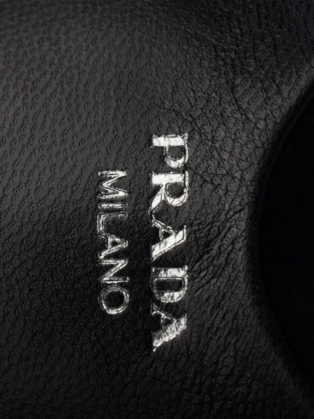 Prada leather pumps Zwart