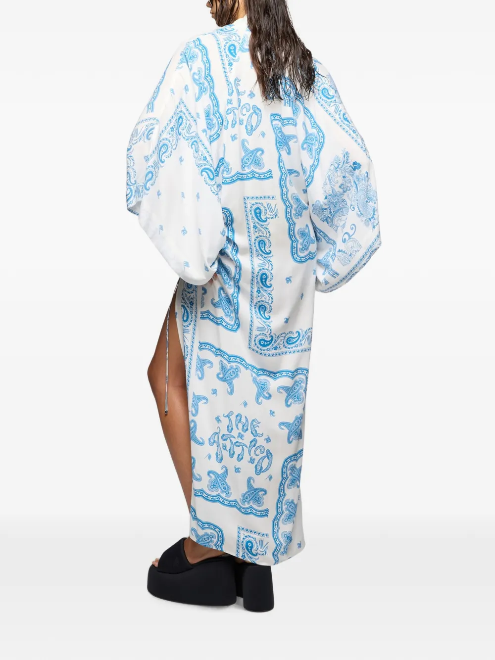 The Attico Lichtblauwe en witte maxi-jurk