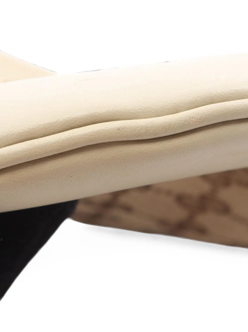 Gucci Pre-Owned 2000-2015 GG Canvas Lovely crossbody bag - Nude