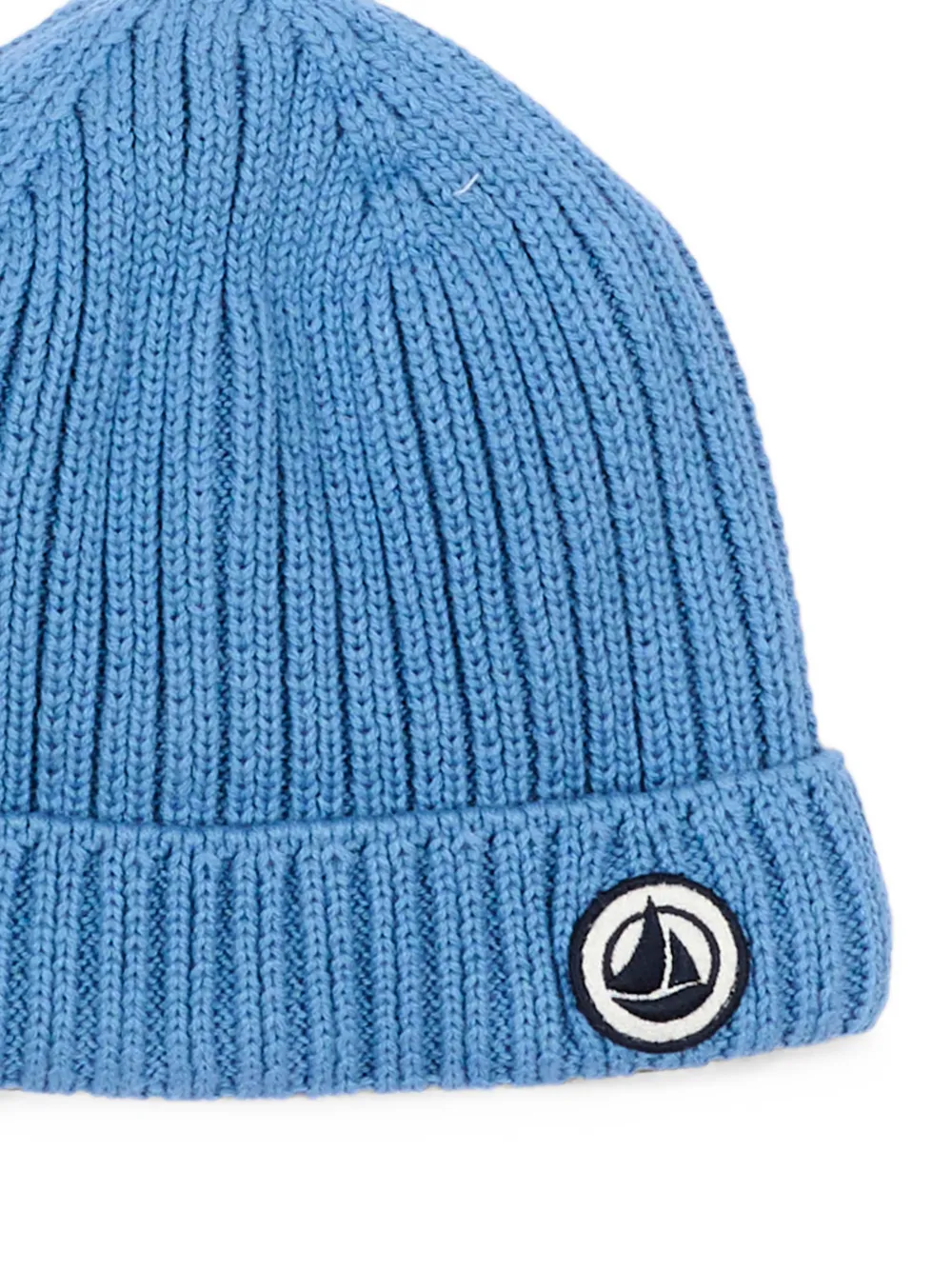 Petit Bateau Ribgebreide muts met logo-patch Blauw