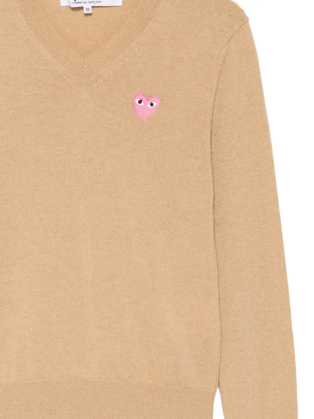 Comme Des Garçons Play Trui met V-hals en hart-patch Beige