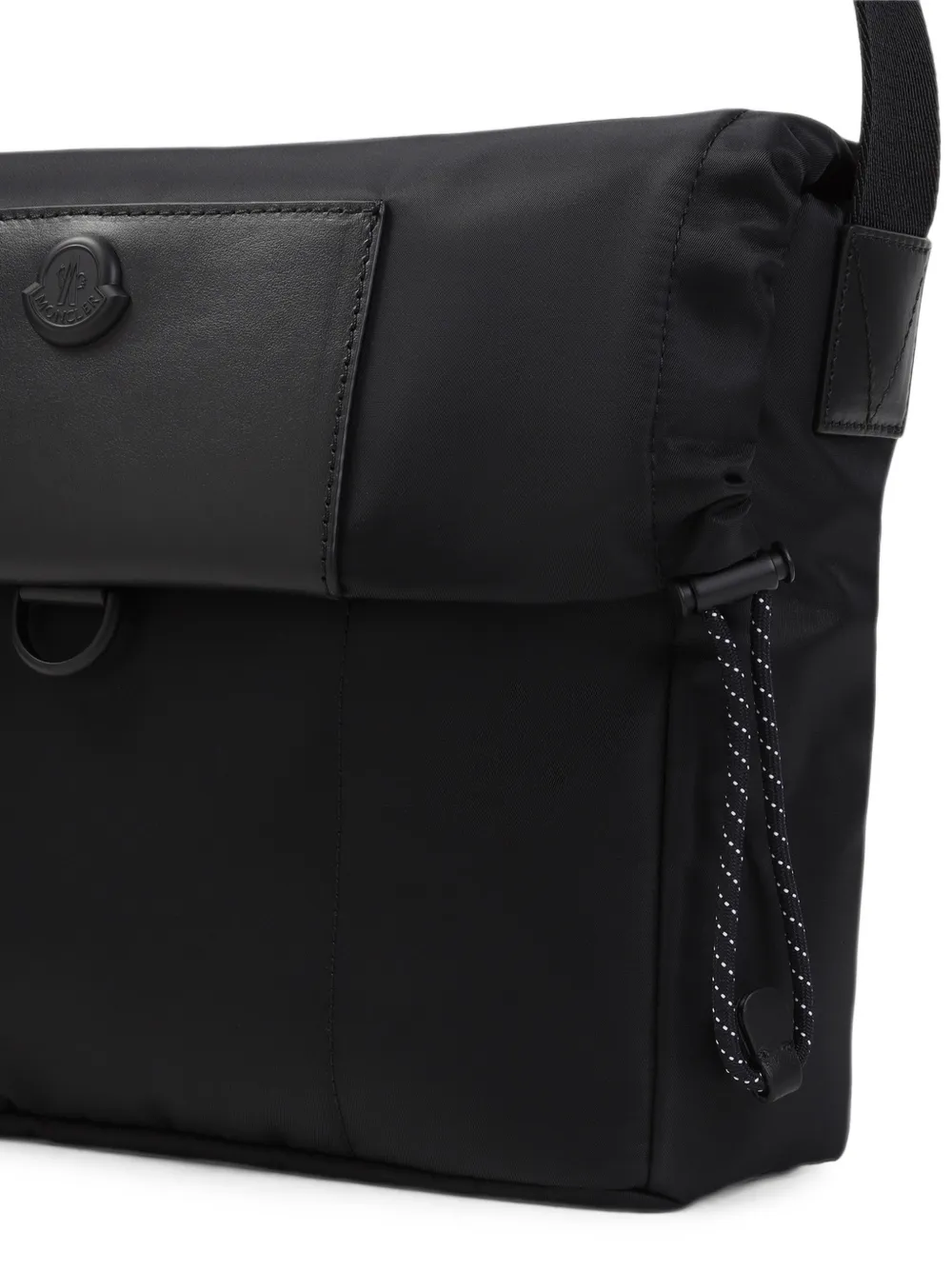 Moncler Schoudertas met omslag en logo-patch Zwart