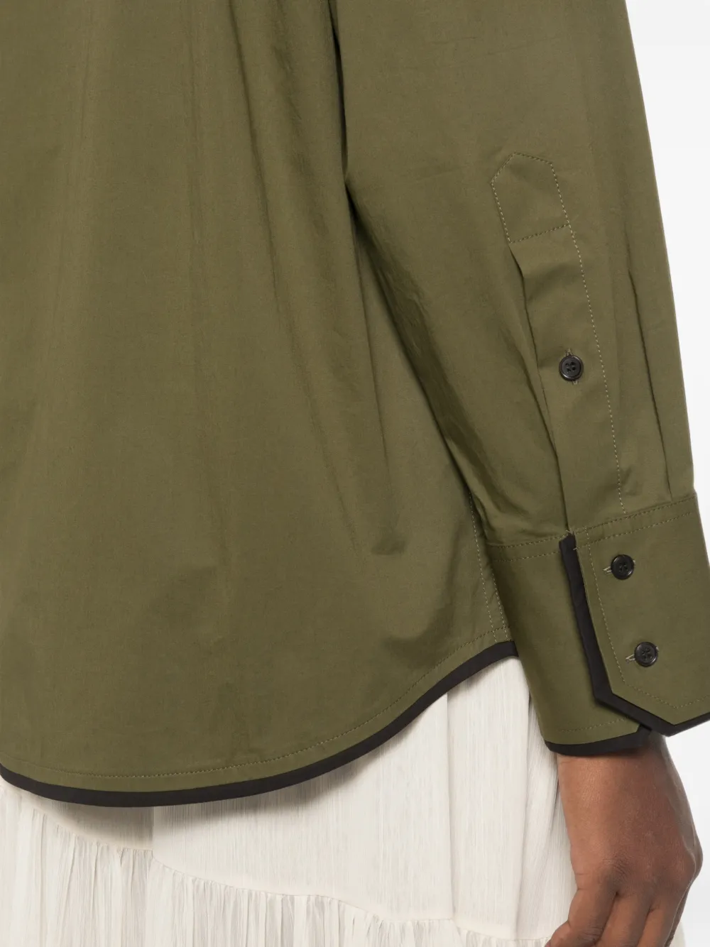 Plan C Blouse met contrasterende afwerking en klepzak Groen