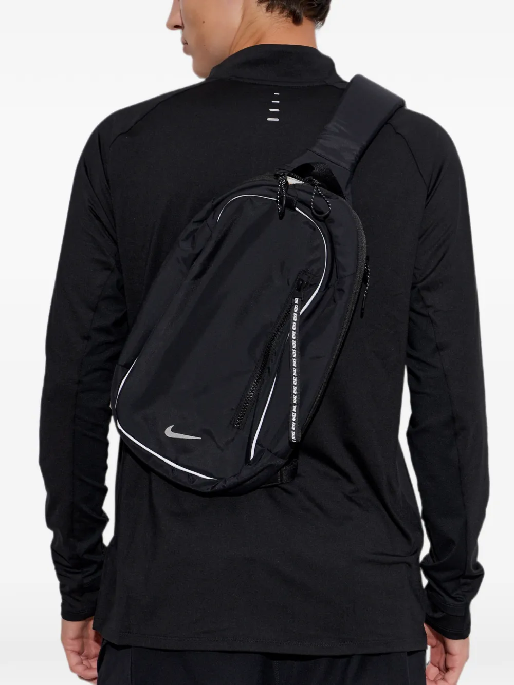Nike Commute sling bag Zwart