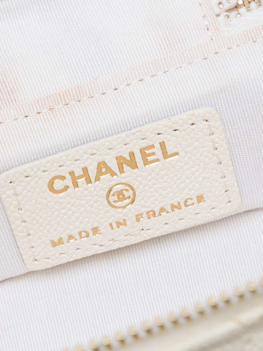 CHANEL Pre-Owned 2021 Mini Caviar Chain Zip Around Vanity Case