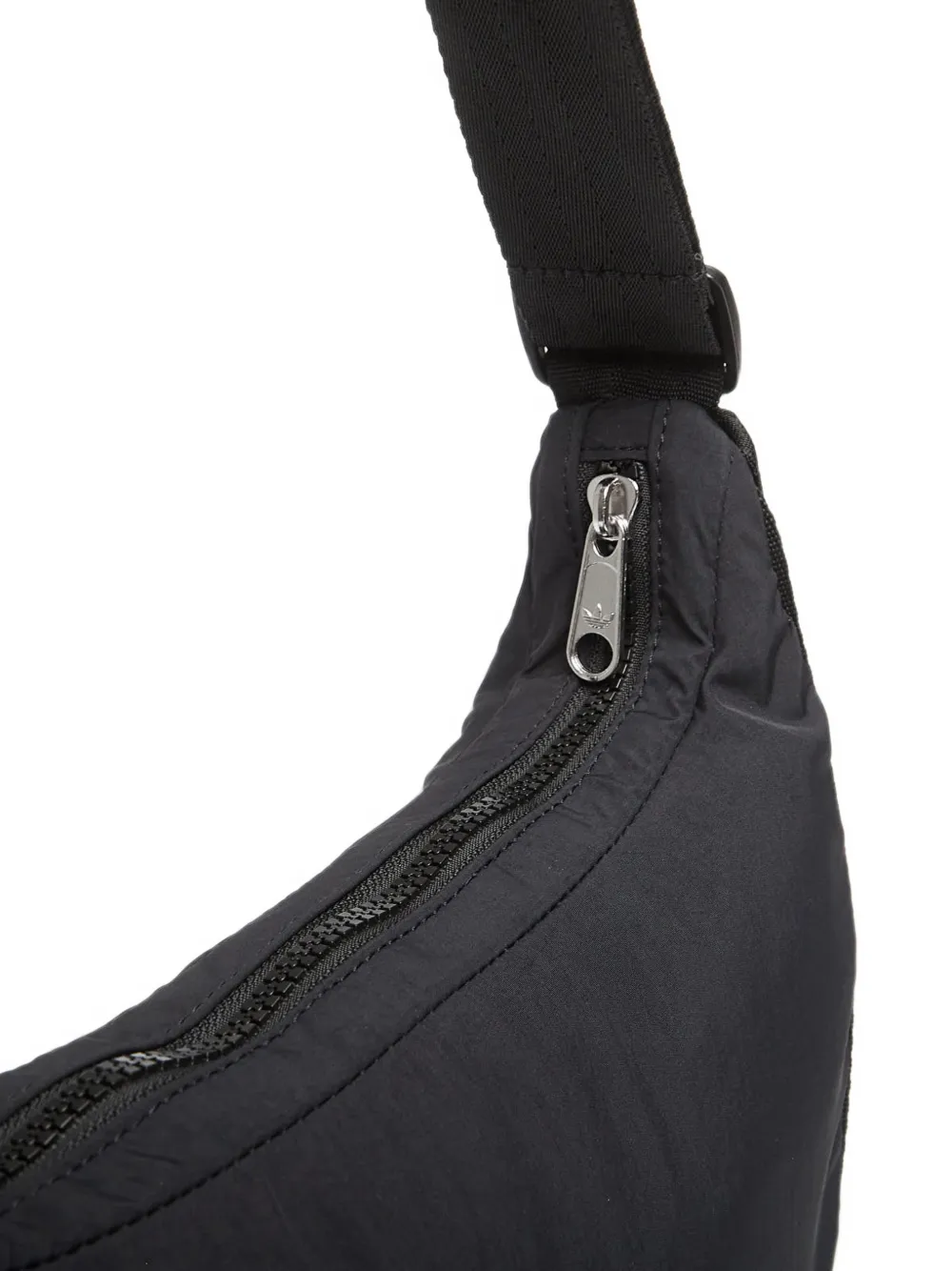 adidas Everyday Icons half-crescent shoulder bag Zwart