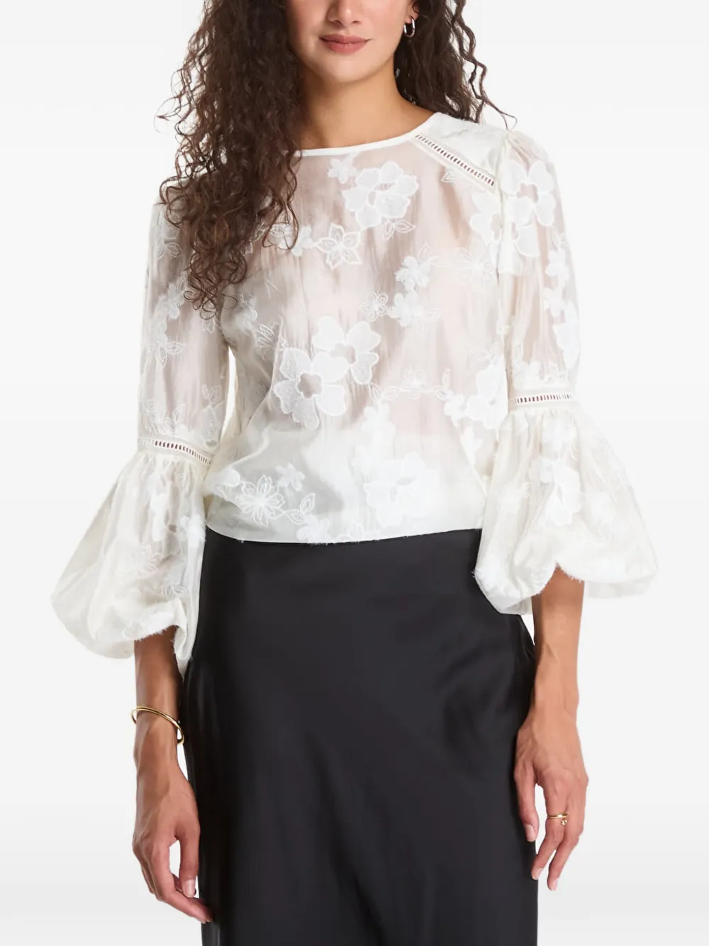 GUESS USA embroidered-floral bell-sleeve blouse - Bianco