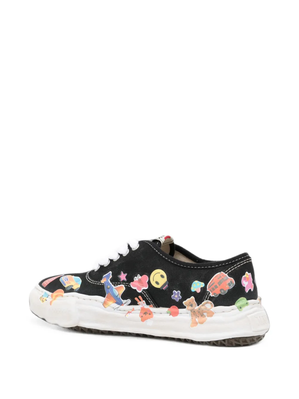 Maison MIHARA YASUHIRO sticker-print sneakers Zwart