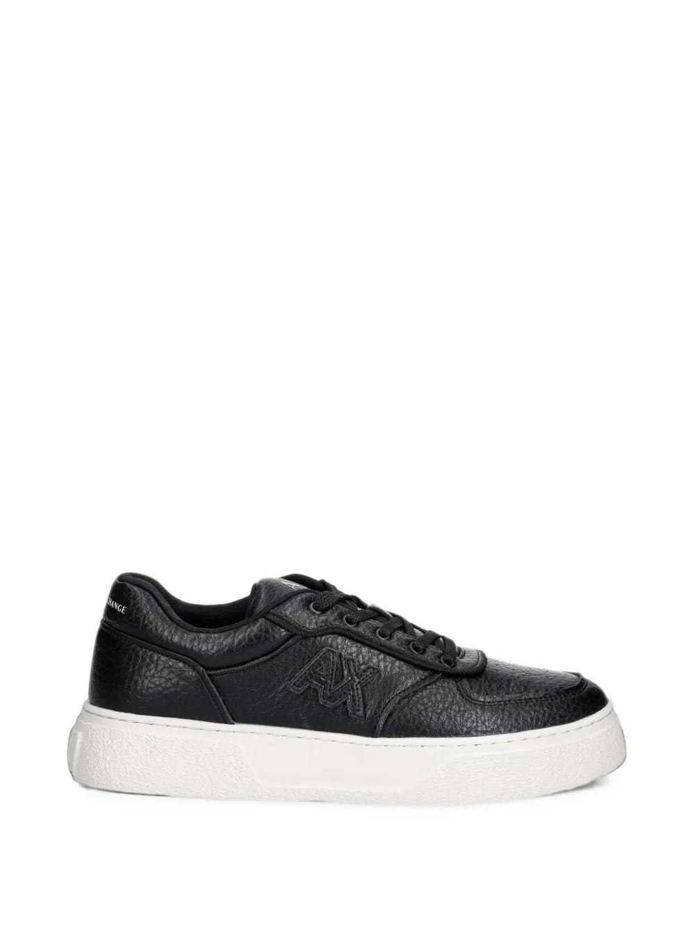 Armani Exchange logo-patch pebbled sneakers Zwart
