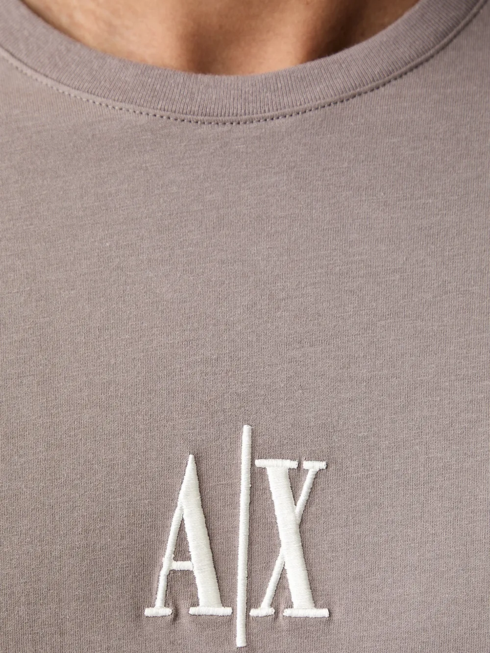 Armani Exchange logo-embroidered long-sleeve T-shirt Grijs