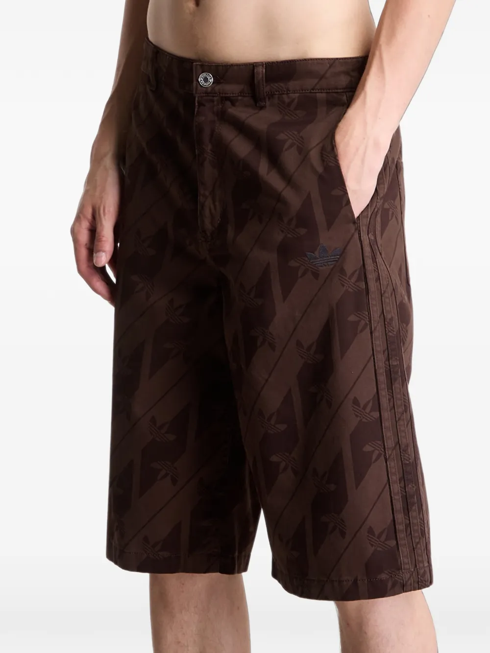 adidas Shorts met monogramprint Bruin