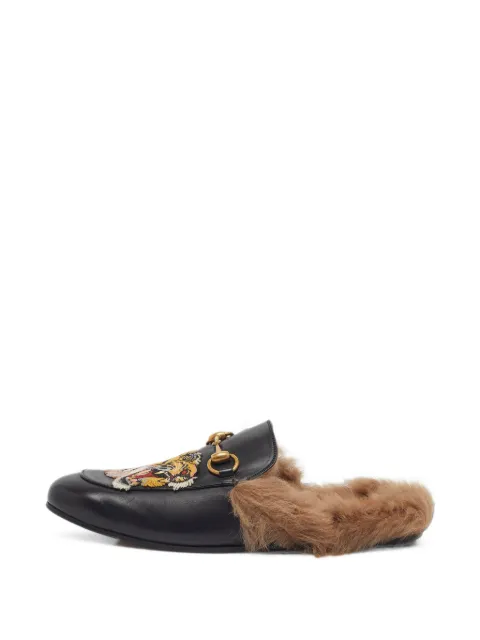 Gucci Pre-Owned Princetown Mules mit Tigerstickerei