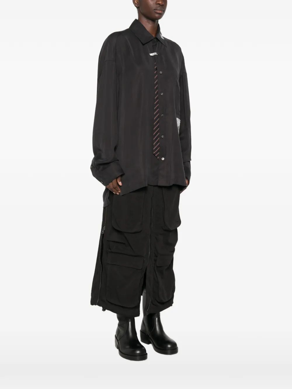 Maison MIHARA YASUHIRO Blouse met strikdetail en logopatch Zwart