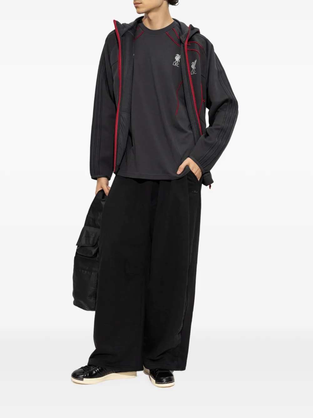 adidas x Liverpool FC piping T-shirt Grijs