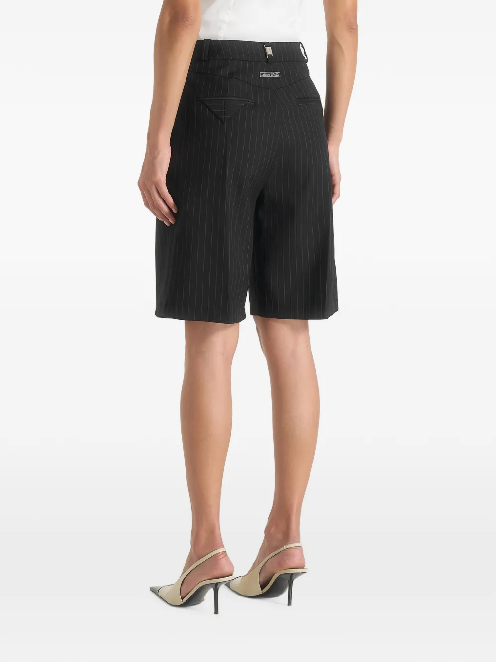 Manière De Voir Lorette geplooide shorts met krijtstreep Zwart