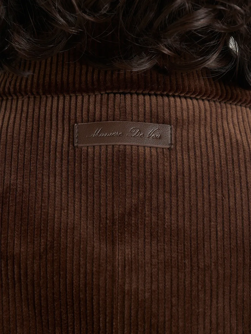 Manière De Voir Nancy ribfluwelen gilet met ingesnoerde kraag Bruin