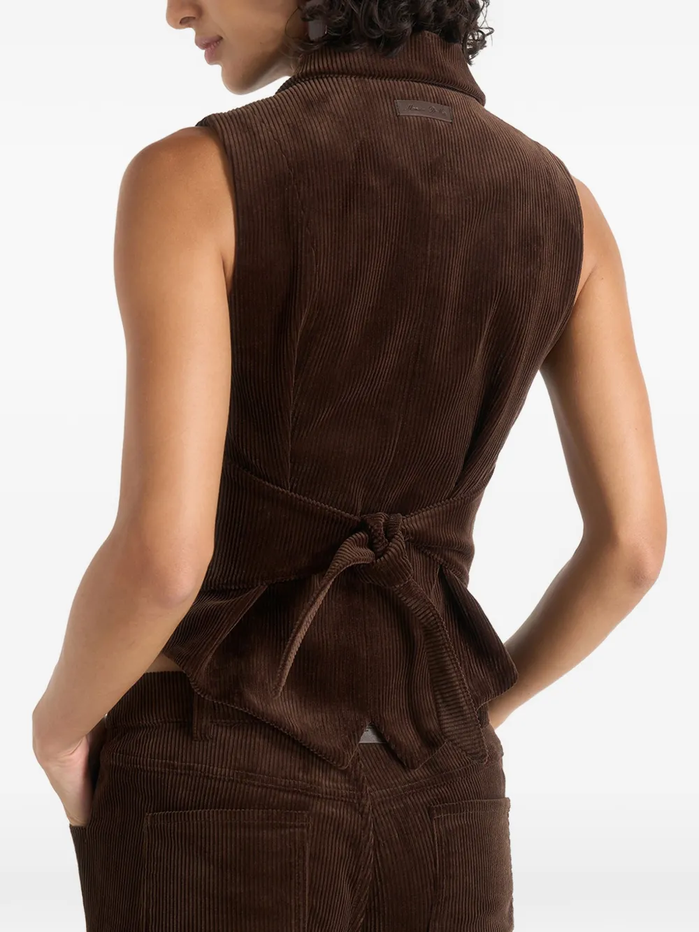 Manière De Voir Nancy ribfluwelen gilet met ingesnoerde kraag Bruin