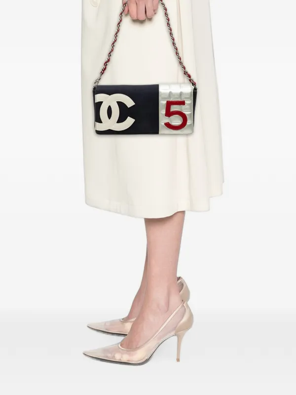 CHANEL ミニココマーク 膝丈スカート オフホワイト 40 綿 CCロゴ CHANEL Pre-Owned 2002-2003 Canvas And Metallic Lambskin Chocolate