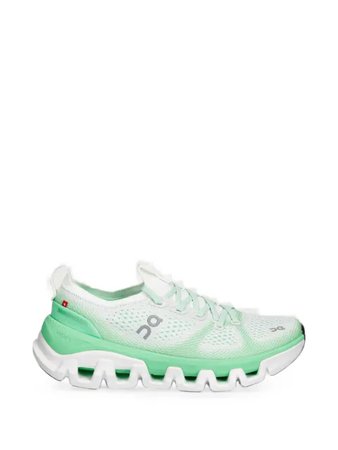 On zapatillas Cloud X Tempo