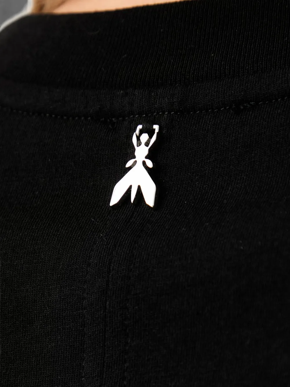 Patrizia Pepe T-shirt met logo-plakkaat en kapmouwen Zwart