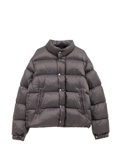 Moncler plumífero con parche del logo